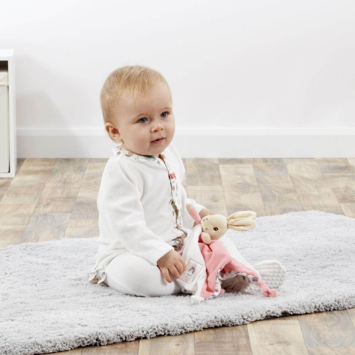 Peter Rabbit Flopsy Bunny Comfort Blanket