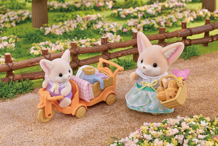 Sylvanian Families Sunny Picnic Set Fennec Fox Sister & Baby Ages 3+