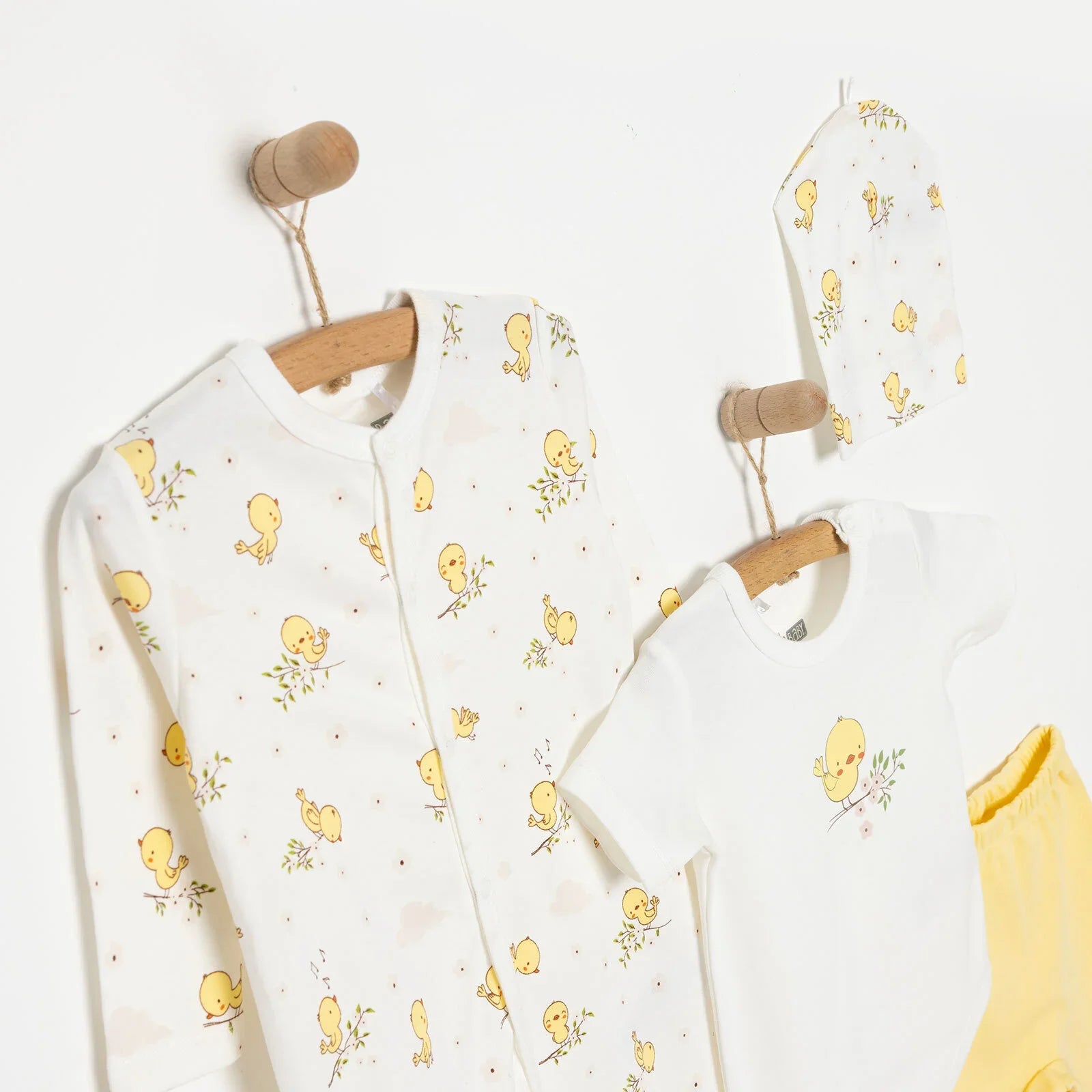 HelloBaby Girl Newborn Set 4 pcs - Ecru